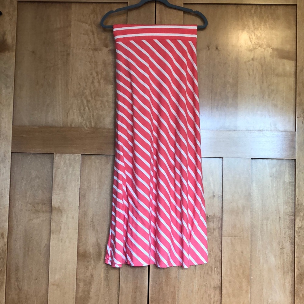 Long maxi skirt
